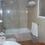 Апартаменты Rumoholidays Spacious 3 Bedrooms Playa Del Cura Торевьиа